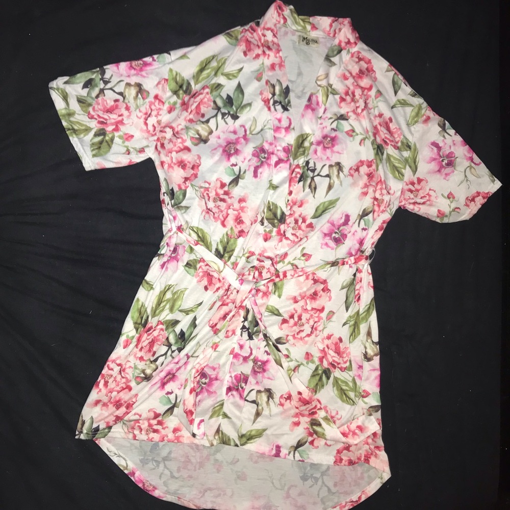 Show me your mumu floral robe